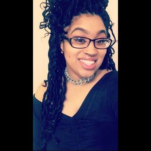 Meet your Posher, Iris